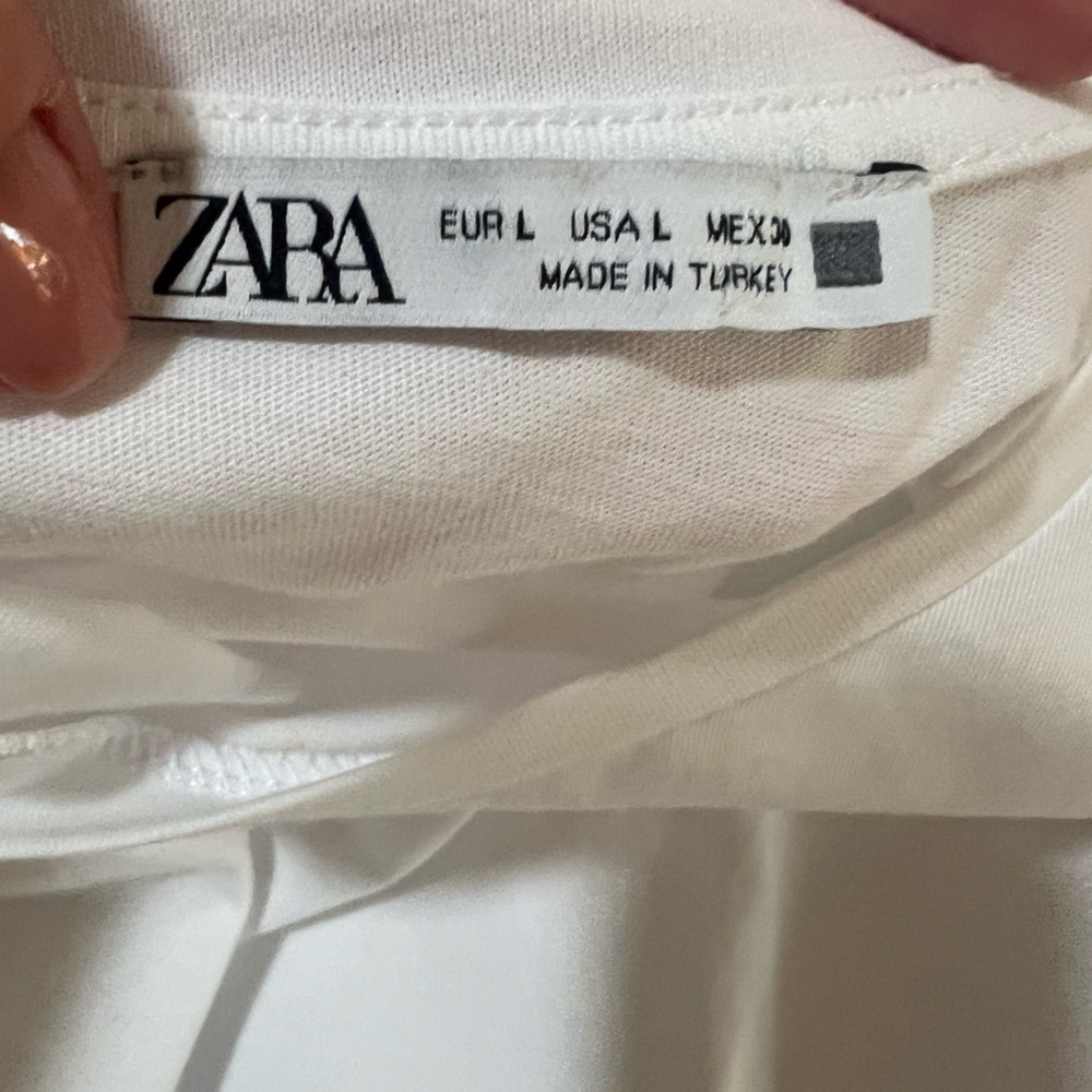 Zara women short sleeve white tee embroidered bottom never worn large - Picture 5 of 5